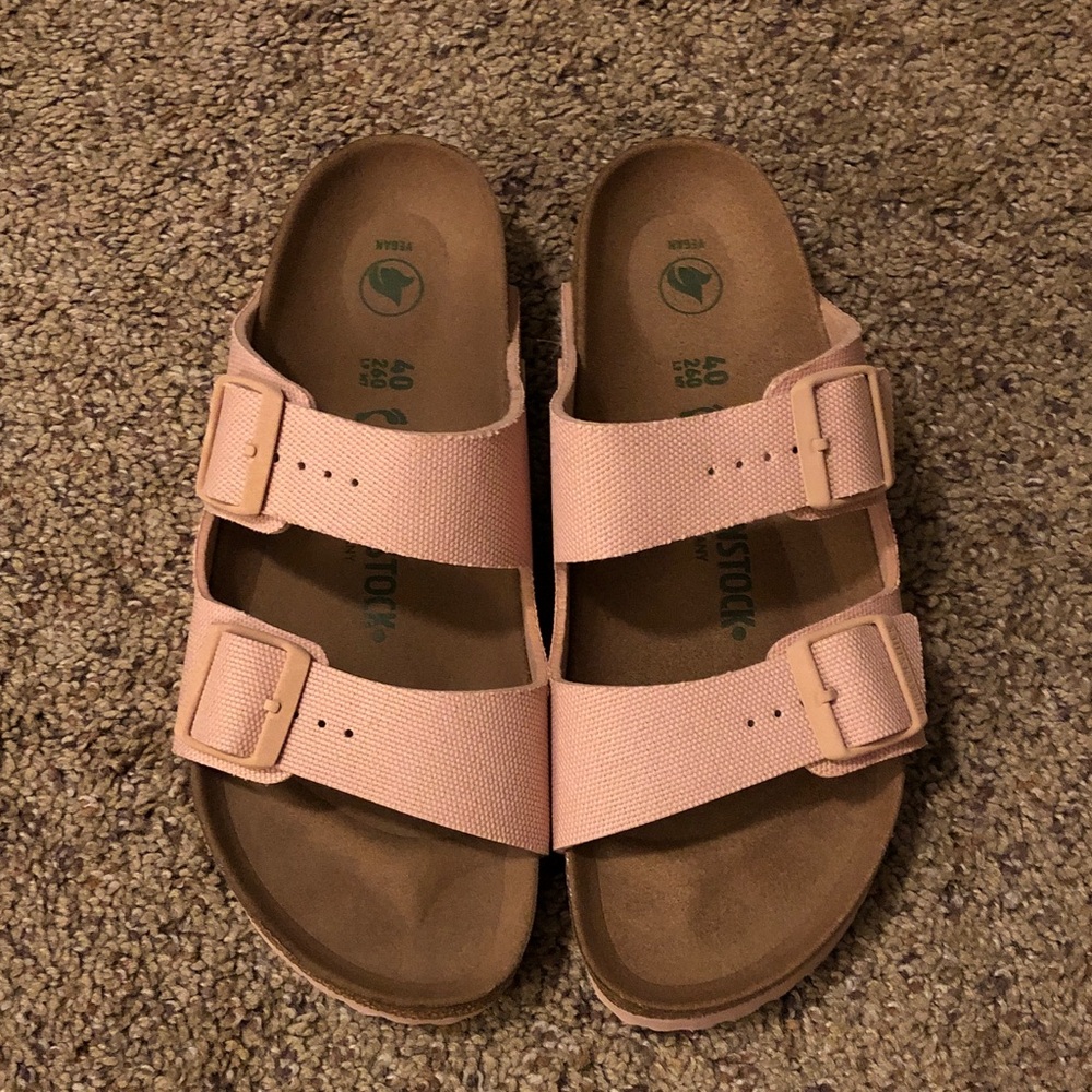 Birkenstock Arizona Rivet Logo in Soft Pink Narrow Fit